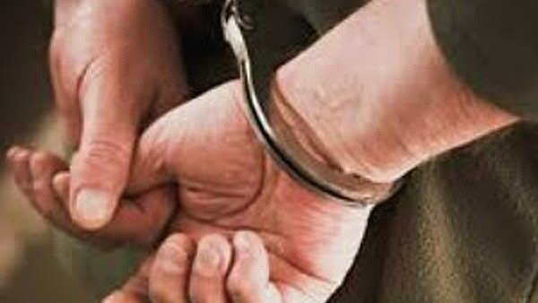 పోలీసుల ముందు నేరం అంగీకరించిన నిందితుడు