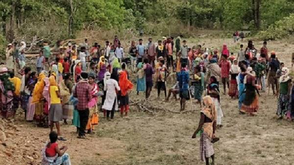 పోలీస్ క్యాంపుపై నక్సల్స్ దాడి
