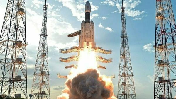 దూసుకొస్తోన్న చైనా రాకెట్..