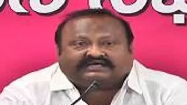 వైఎస్సార్తో ఏం మాట్లాడావ్?