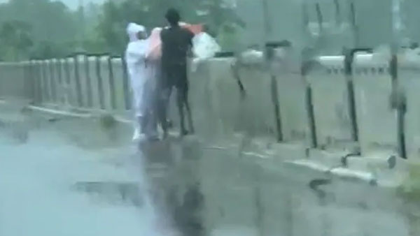 నదుల్లో శవాలపై కేంద్రం సీరియస్..