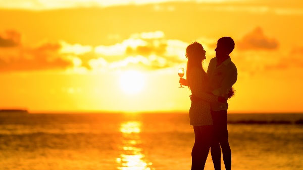 పేర్లు రాసి ఆత్మహత్య చేసుకున్న రేష్మా