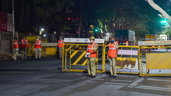 Lockdown In Karnataka For 2 Weeks From Monday Amid Covid Spike Lockdown In Karnataka For 2 Weeks From Monday Amid Covid Spike