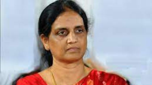క్షేత్ర స్థాయిలో యంత్రాంగం.. వ్యాక్సీన్ కేంద్రాలను తనిఖీ చేస్తున్న అధికారులు..