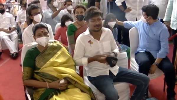 దుర్గా చెయ్యి మాత్రం కలపలేదు