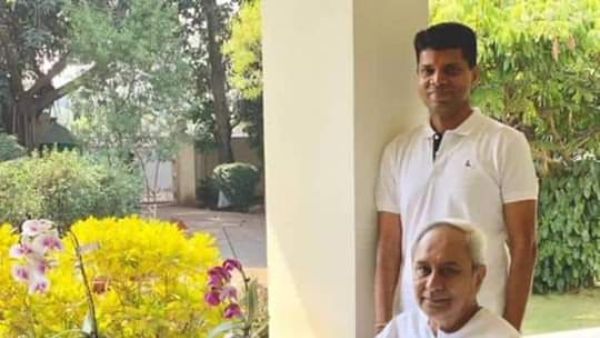 FIH honour will motivate me to contribute more to Indian sports: V. Kartikeyan Pandian IAS FIH honour will motivate me to contribute more to Indian sports: V. Kartikeyan Pandian IAS