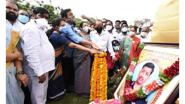 Colonel santosh babus statue inaugurated by Ministers KTR and Jagadish in Suryapet. Colonel santosh babus statue inaugurated by Ministers KTR and Jagadish in Suryapet.