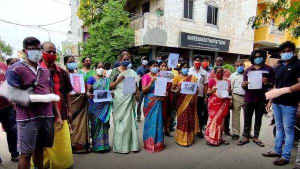 ఇంటి దగ్గర నీ ఎక్స్పోజింగ్ ఏంది ..మగాళ్లను రెచ్చగొడుతున్నావా ?