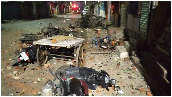 clash-breaks-out-in-bengal-s-hooghly-groups-hurl-crude-bombs-bricks-at-each-other clash-breaks-out-in-bengal-s-hooghly-groups-hurl-crude-bombs-bricks-at-each-other