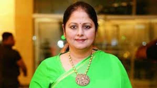 మహిళా అభ్యర్దికి అందరూ మద్దతుగా..