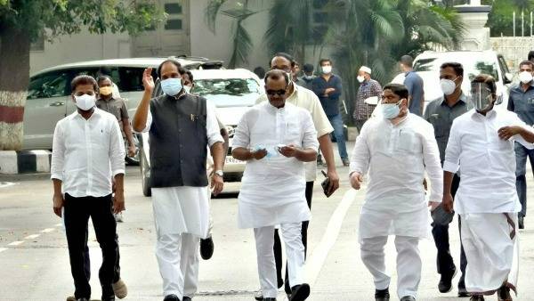 కరోనావైరస్ తో పాటు బ్లాక్ ఫంగస్ వ్యాధిని రాజీవ్ ఆరోగ్యశ్రీలో చేర్చాలి.. టీ సర్కార్ కళ్లు తెరవాలన్న కాంగ్రెస్..