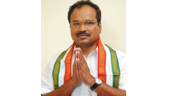 ప్రస్తుత పరిస్థితుల్లో ఉండలేనంటూ..