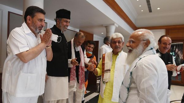 ఎన్నికలు కోరుకుంటున్న కేంద్రం, కశ్మీర్ పార్టీలు