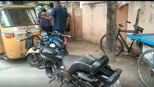 horrible murder in day light with knives in vijayawadas durga agraharam horrible murder in day light with knives in vijayawadas durga agraharam