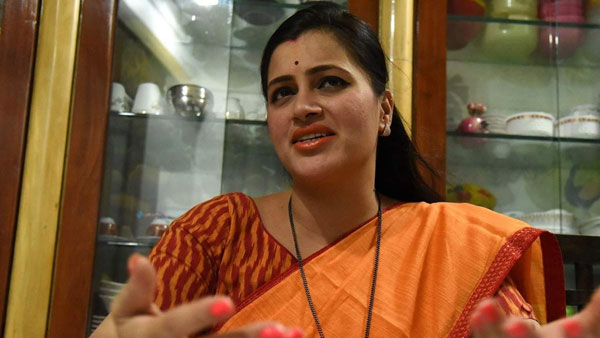 నవనీత్ కౌర్ రియాక్షన్ ఇదే...