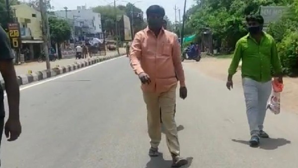 ట్రాఫిక్ ఆంక్షలు ..టీఆర్ఎస్ఎస్ ఎమ్మెల్యేకు అనుమతి నిరాకరణ ..నడిచి వెళ్ళిన ఎమ్మెల్యే