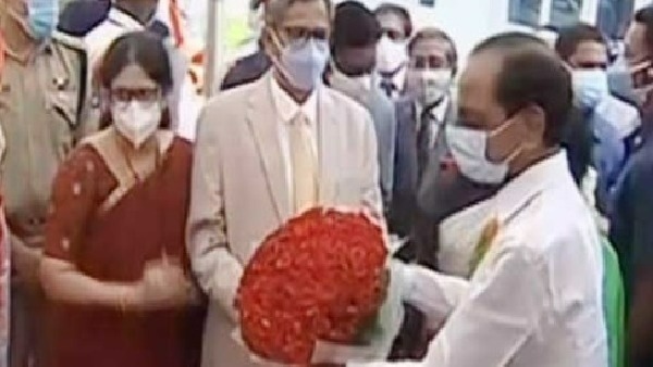 సీజేఐకి గౌరవ వందనం..