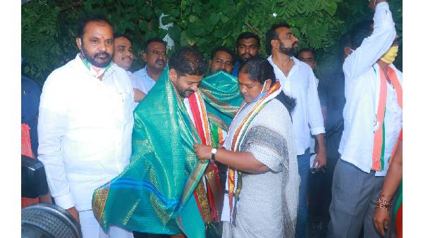సీతక్క నాతో సరిసమానం