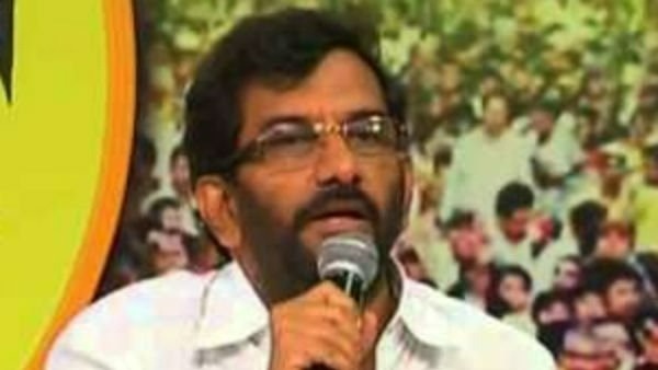 ఇప్పటికీ ఆనందయ్య నిర్బంధంలోనే ఉన్నారని...