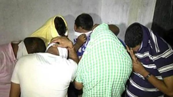 అతనెవరో తెలియదని...