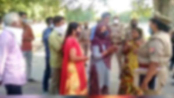 రైల్వే స్టేషన్లో పట్టుబడ్డ ముఠా...