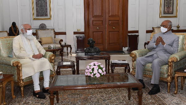 PM Modi meets President Kovind, briefs him about important issues PM Modi meets President Kovind, briefs him about important issues