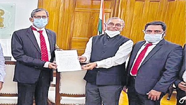 Supreme Court bench in South India: Telangana bar council chairman requests CJI and Vice president Venkaiah Supreme Court bench in South India: Telangana bar council chairman requests CJI and Vice president Venkaiah