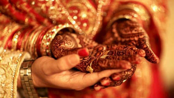 వయసుకు వచ్చిన కూతురు