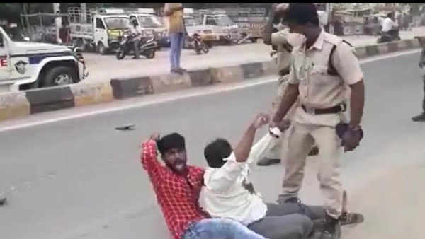 job calender heat to ap ministers, protests at adimulapu suresh convoy in anatapur job calender heat to ap ministers, protests at adimulapu suresh convoy in anatapur