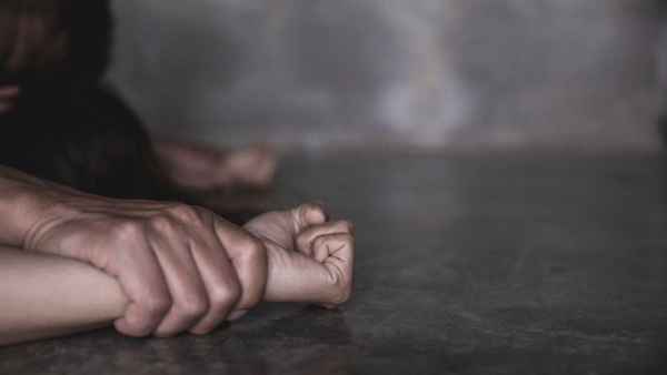 జ్యూస్ లో మత్తుమందు కలిపిన లాయర్