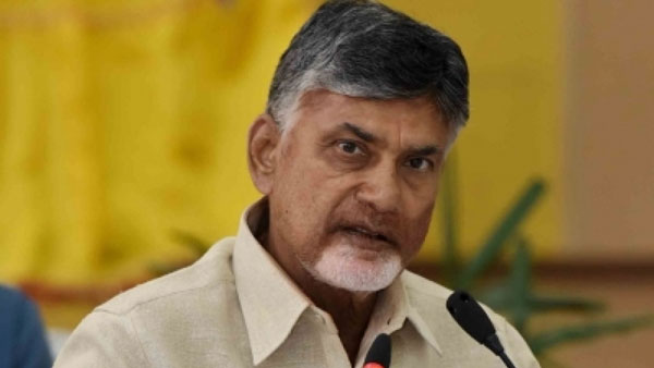 కేజీ నుండి పీజీ వరకు తెలుగు మాధ్యమాన్ని దూరం చేస్తున్నారని చంద్రబాబు ఫైర్