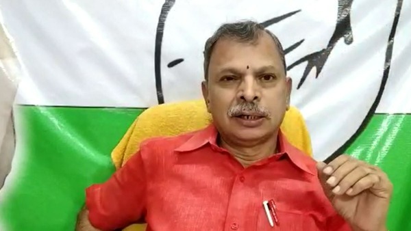 వైఎస్సార్ పై కాంగ్రెస్ లో అదే డైలమా