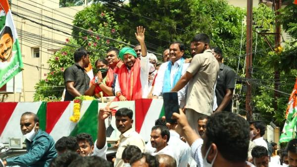 గాంధీభవన్లో రేవంత్ బాధ్యతలు