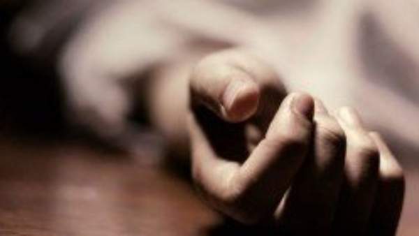పాడుపడిన ఇంటిలో అస్తిపంజరం