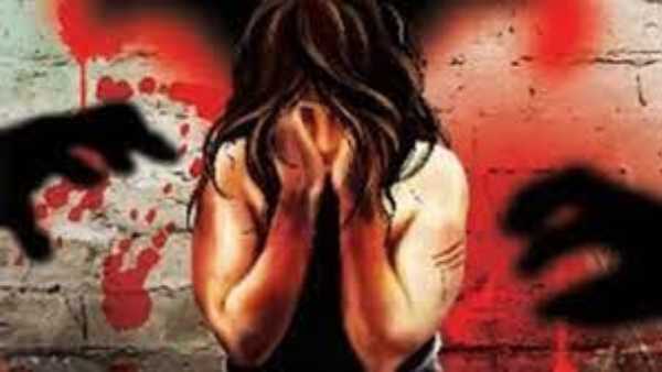 42 మంది కామాంధులు......30 చార్జ్ షీట్లు