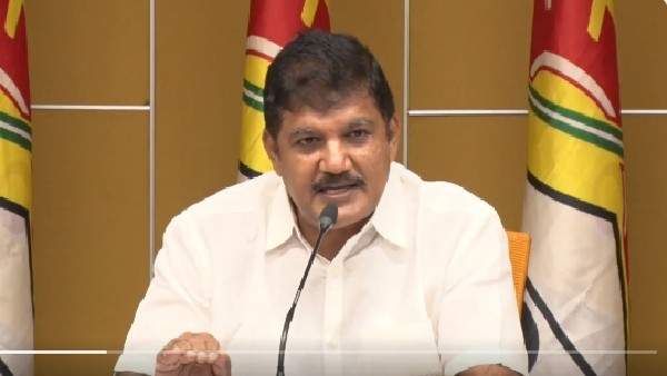 వైసీపీ గూండాలను వదిలేసి దేవినేనిపై కేసులా ? ధూళిపాళ్ళ నరేంద్ర