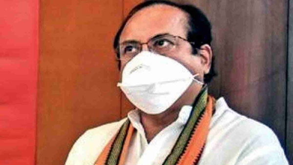 దేవేందర్ గౌడ్తో సన్నిహిత్యం..