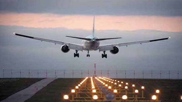 UAE extended the travel ban on passengers from 14 countries including India and Pakistan UAE extended the travel ban on passengers from 14 countries including India and Pakistan