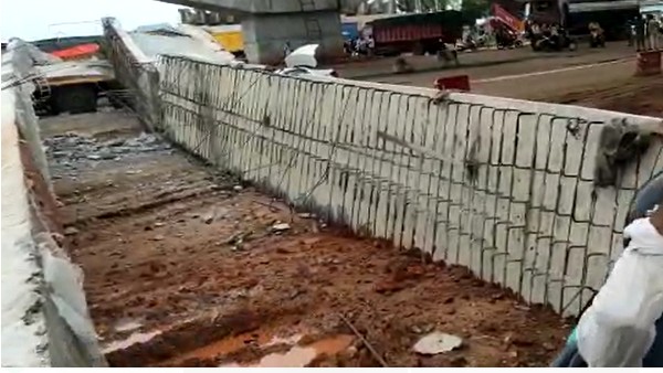 flyover bridge pillar collapse at vizag flyover bridge pillar collapse at vizag