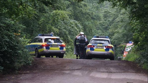 Several die in plane crash Several die in plane crash