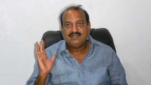 పెద్ద మనిషిని బండ బూతులు తిడుతుంటే ఏం చేస్తున్నారు ?