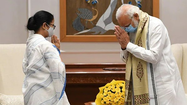 bengal cm Mamata meets PM Modi; discusses covid and demands Probe Into Pegasus bengal cm Mamata meets PM Modi; discusses covid and demands Probe Into Pegasus