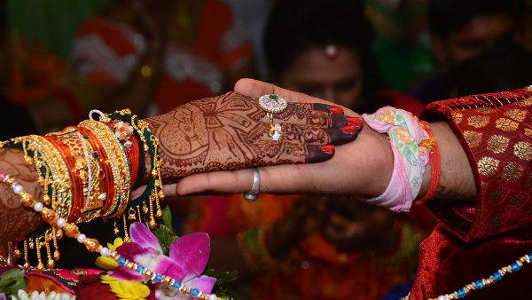 పెళ్లి కొడుకు నల్లగా ఉన్నాడు