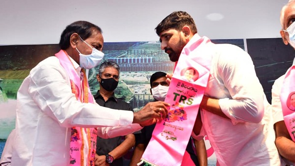ghmc imposes rs.5.6lakh fine to padi kaushik reddy who joined trs ghmc imposes rs.5.6lakh fine to padi kaushik reddy who joined trs