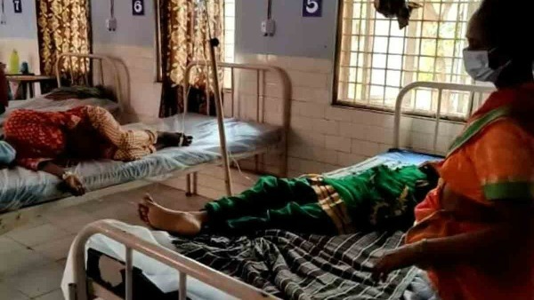 ఇంటి పక్క ఒకరు మృతి చెందటంతో భయం .. అప్పటి నుండి అన్నీ గదిలోనే