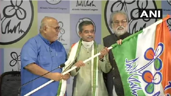 setback for congress: Former President Pranab Mukherjees son Abhijit Mukherjee joins TMC. setback for congress: Former President Pranab Mukherjees son Abhijit Mukherjee joins TMC.