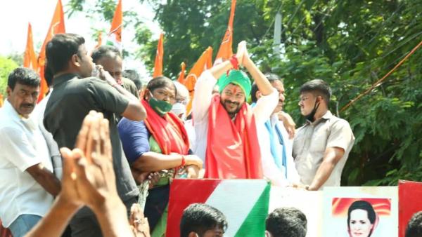 తగ్గేదే లే..