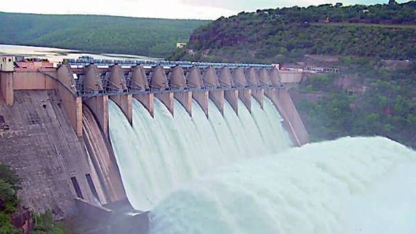 తెలుగు రాష్ట్రాల మధ్య వాటర్ వార్