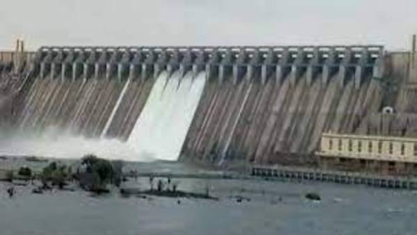 పులిచింతల వద్ద కూడా బందోబస్తు, శ్రీశైలం పవర్ ప్లాంట్ వద్ద బలగాలు
