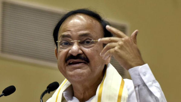 ప్రజల ప్రాణ రక్షణకు 24 గంటలూ పని చేసిన వైద్యులు : వెంకయ్య నాయుడు